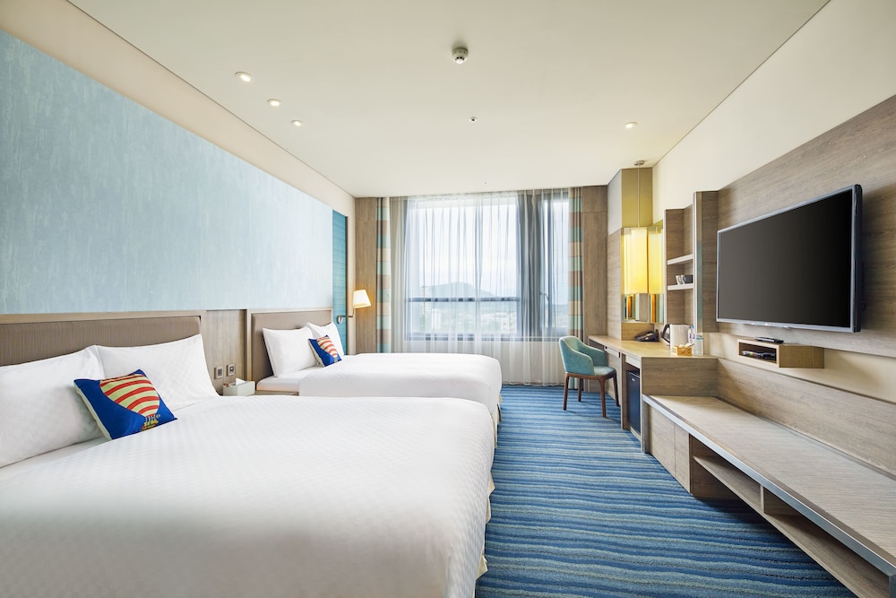 Explore Double Double (For 2 Guests Stay)