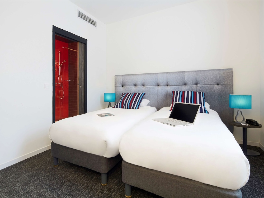 Standard Room, 2 Twin Beds photo 3