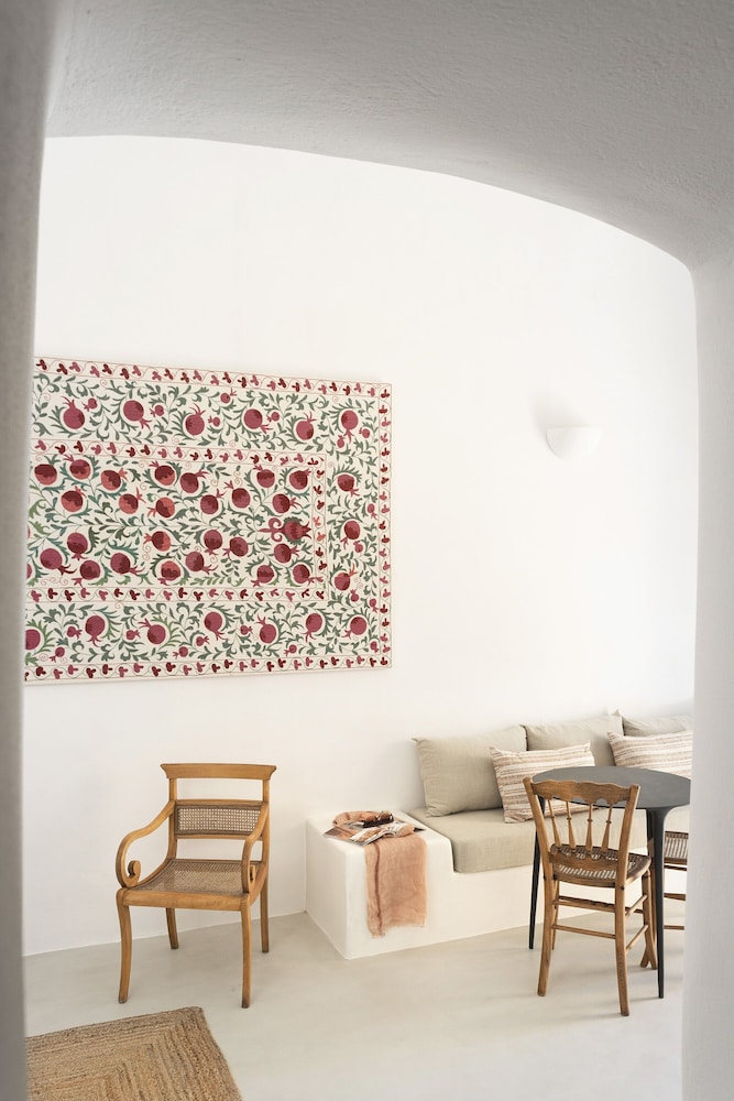 Caldera Residence - Photo 16