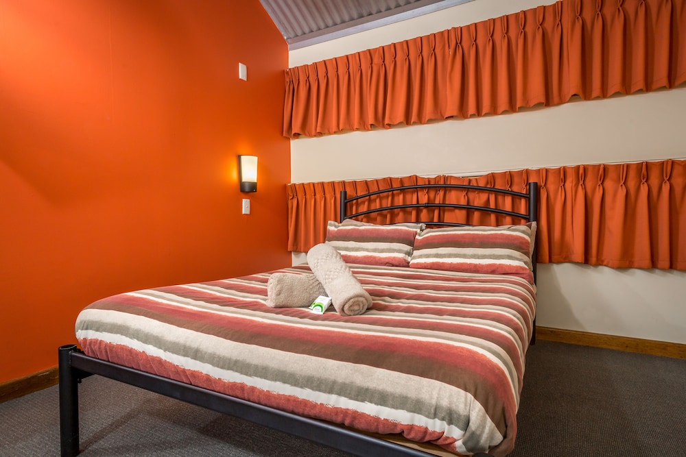 Double Room with Shared Bathroom photo 2