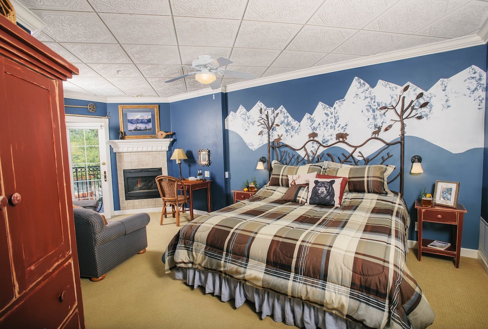 Colorado Columbine / King Bed / Fireplace photo 1