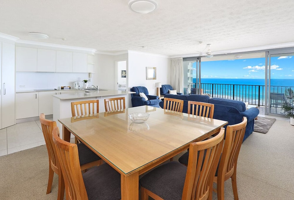 3 Bedroom Ocean View Deluxe Apartment photo 3
