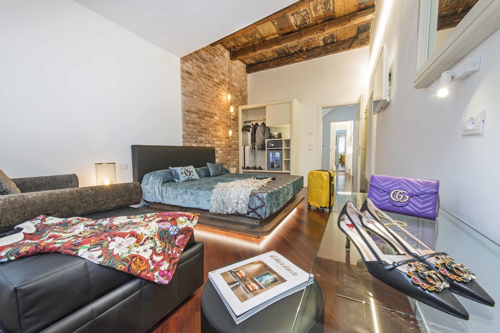 Deluxe Loft, City View - Photo 1