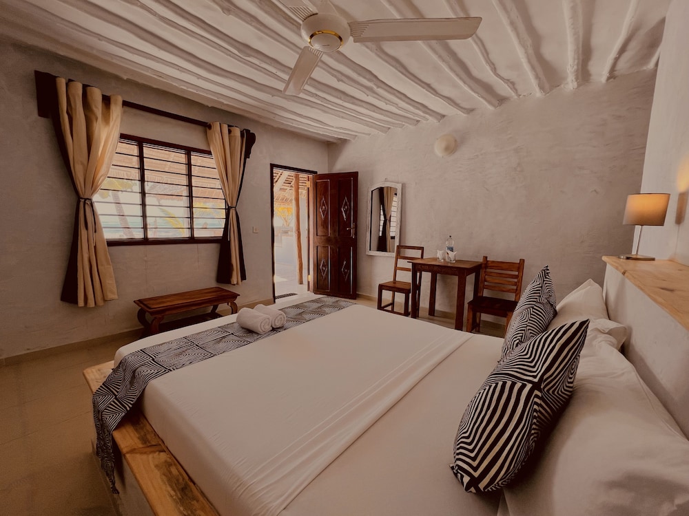 Standard Double Room, 1 Queen Bed, Sea View photo 1
