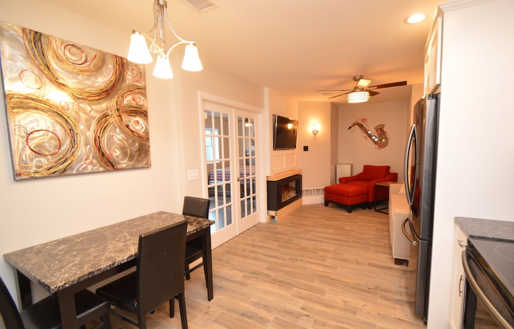 Luxury Condo, 3 Bedrooms, Kitchen, Beachfront photo 3
