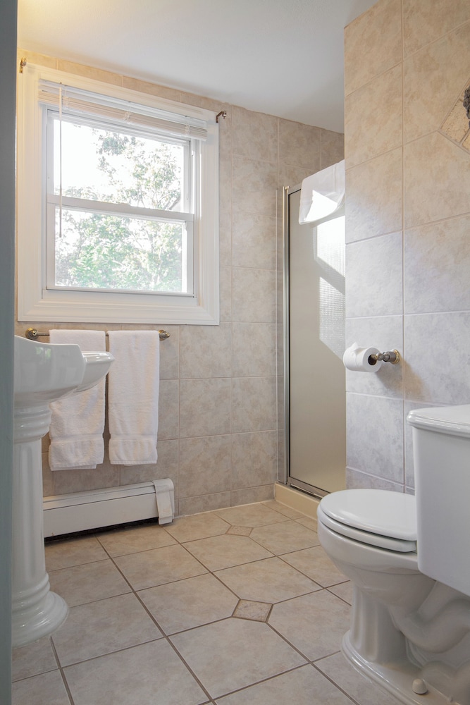Cottage, 1 Bedroom (with porch - Pet Friendly + Fee)