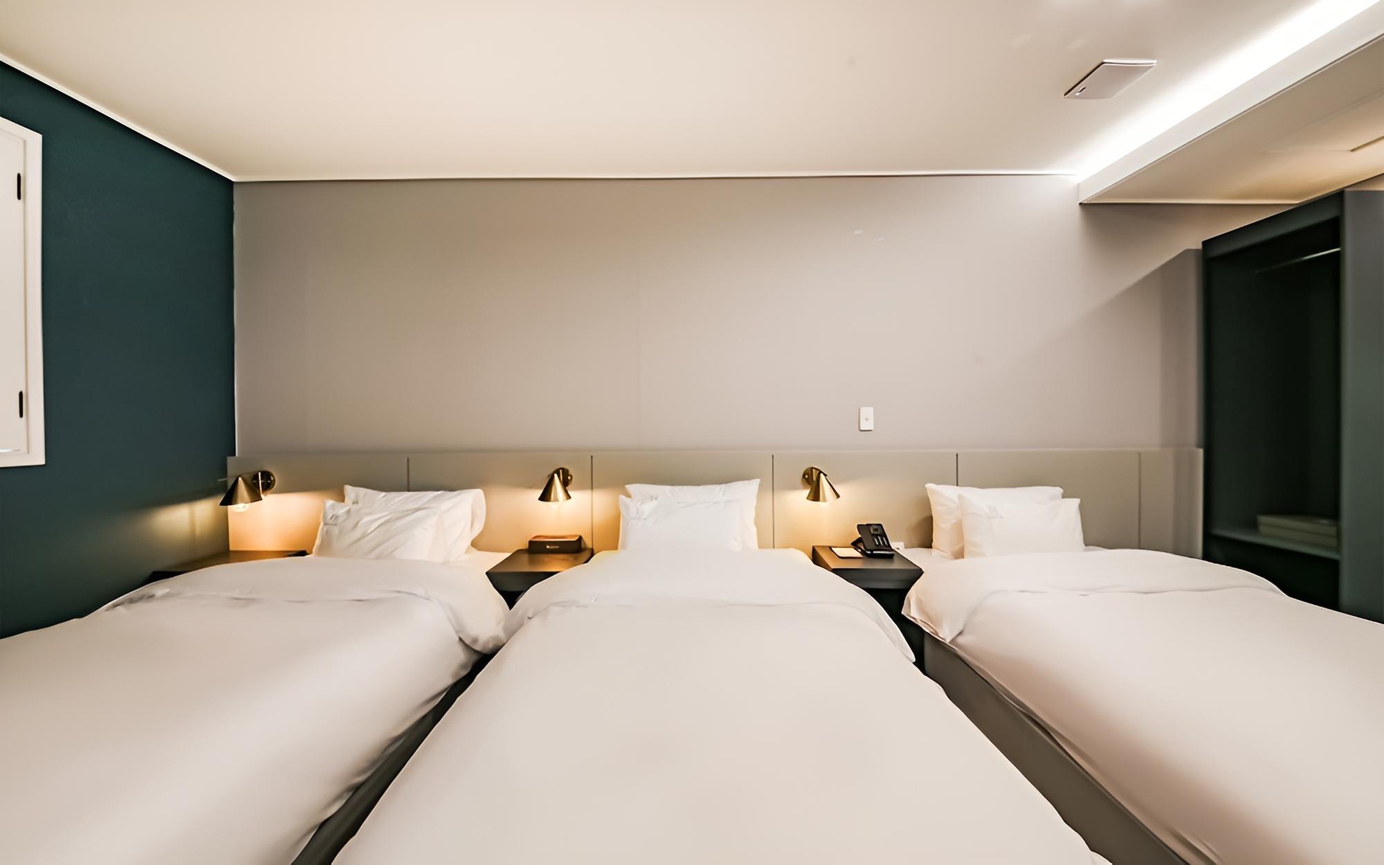 Room (Business triple bed (super single bed) - Photo 1