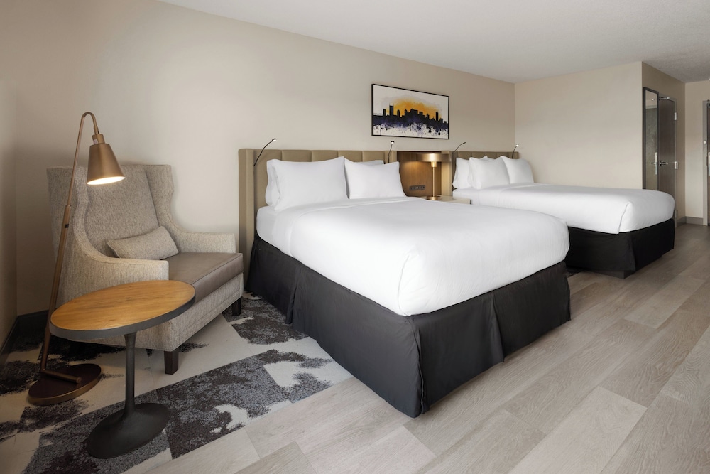 Standard Room, 2 Queen Beds - Photo 2
