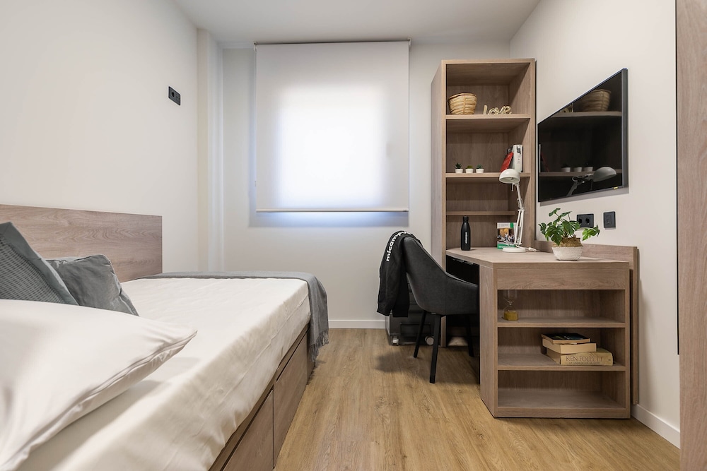 Single in apartment