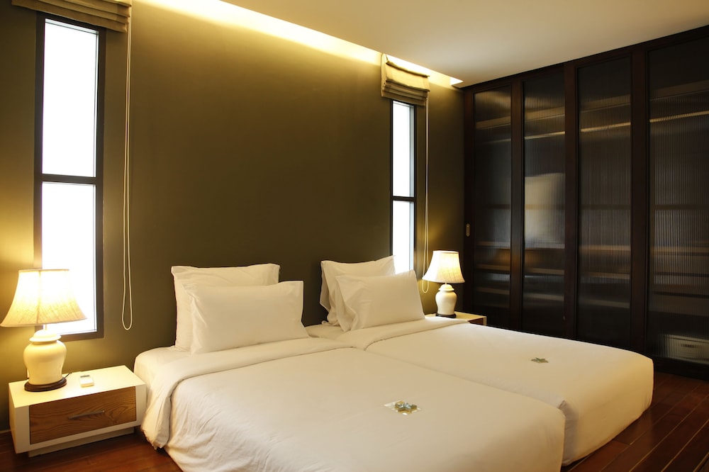 Two Bedroom  Suites Seaview with Free Minibar - Photo 3