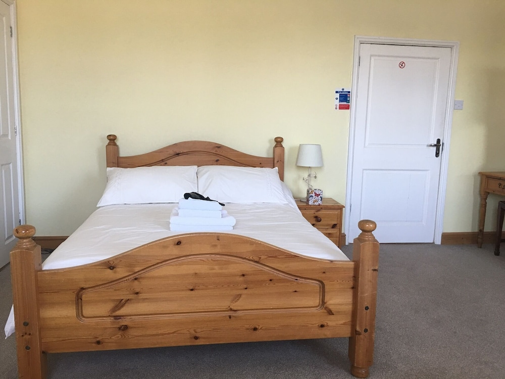 Triple Room (Worstead Woven) photo 2