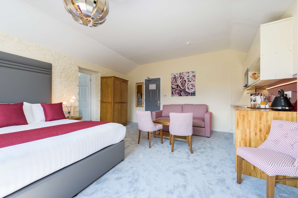 Suite, Multiple Beds, Non Smoking (with Sofabed), photo 6