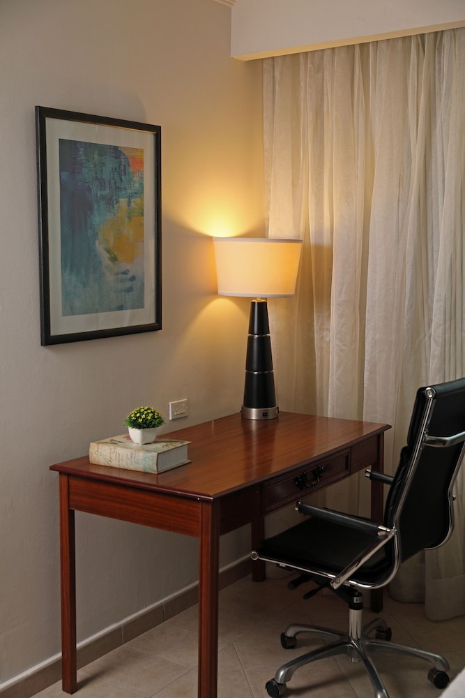 Standard Room, 2 Queen Beds, Balcony - Photo 5