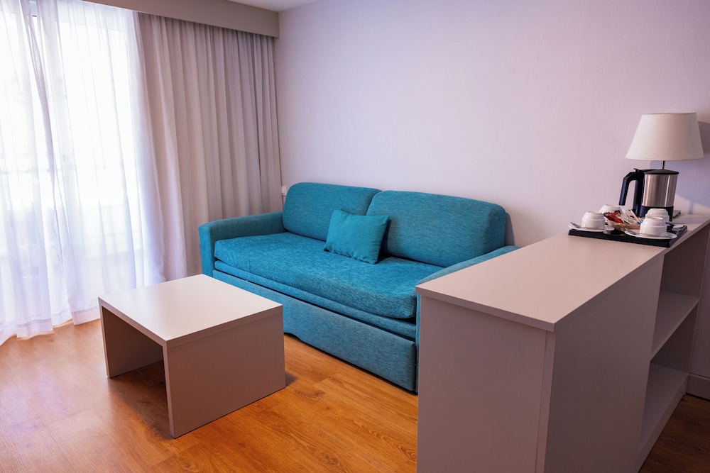 Premium Studio, Annex Building (2 Adults + 2 Children)
