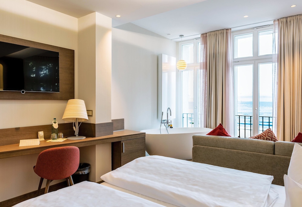 Junior Studio Suite, Oceanfront
