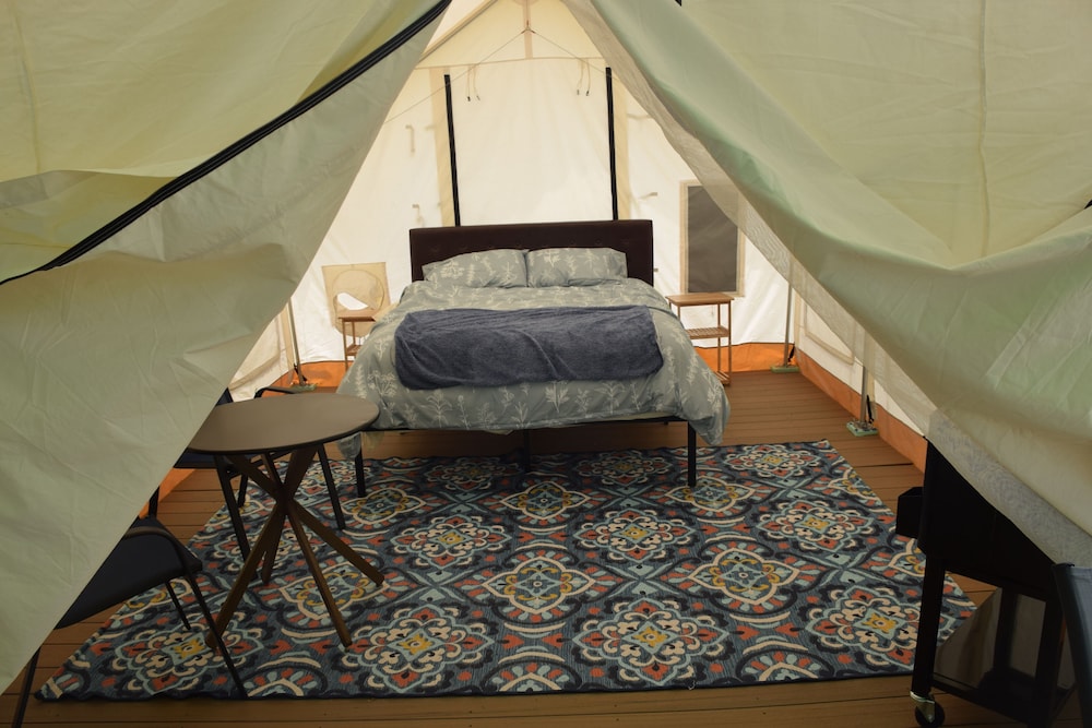 Luxury Tent photo 1