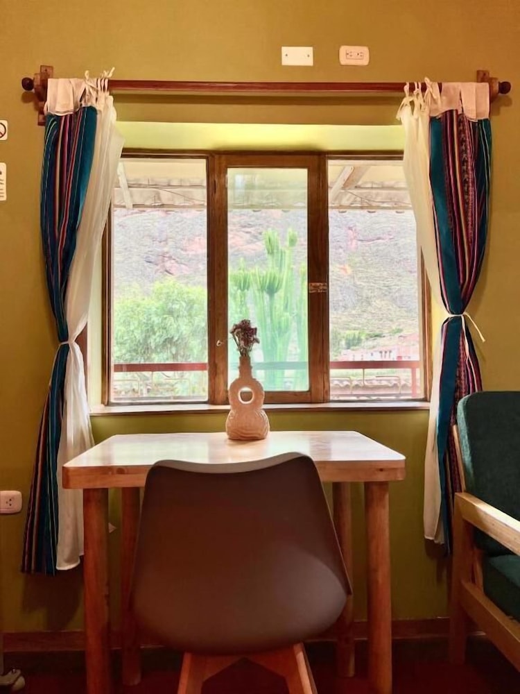 Exclusive Triple Room, 1 Bedroom, Private Bathroom, Mountain View photo 3