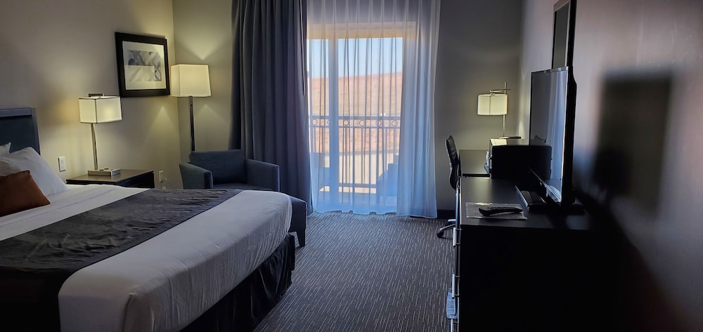 Comfort Suite, 1 King Bed, Non Smoking photo 2