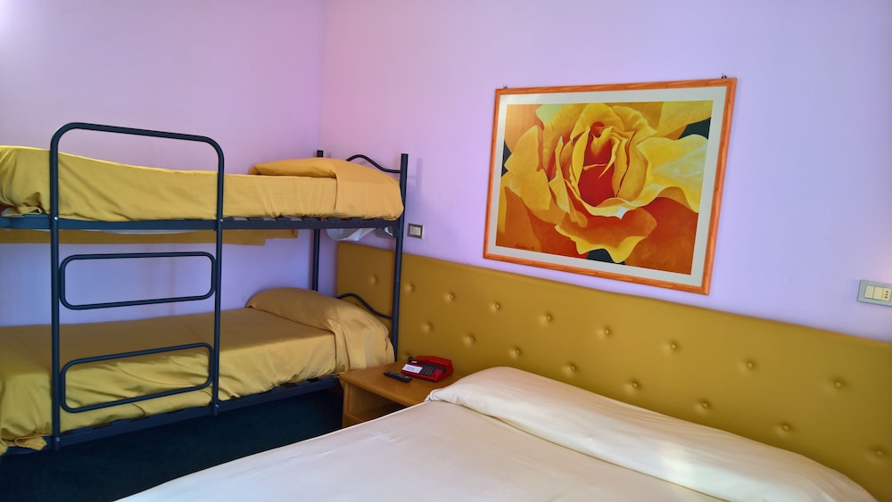 Quadruple Room photo 2