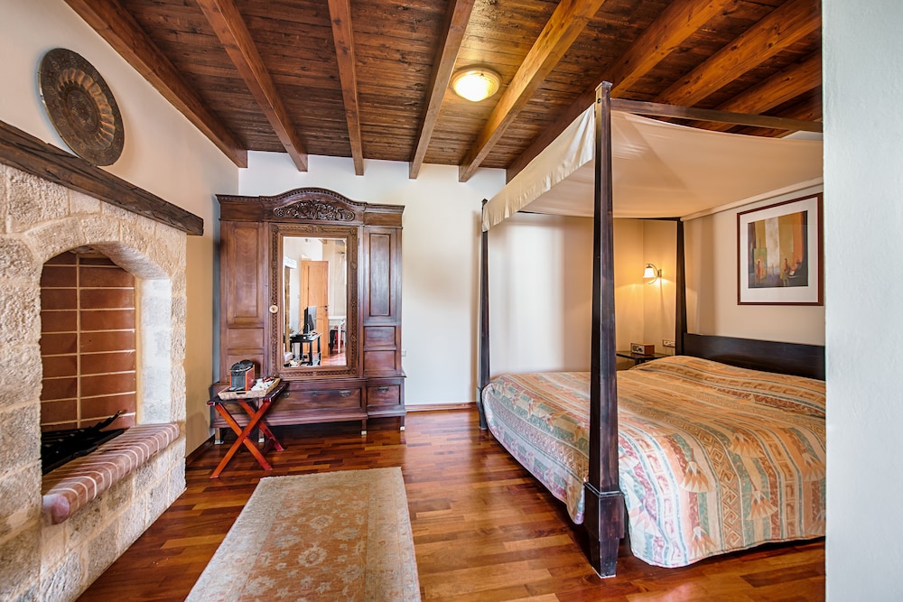 Suite (Gran Maestro) photo 1