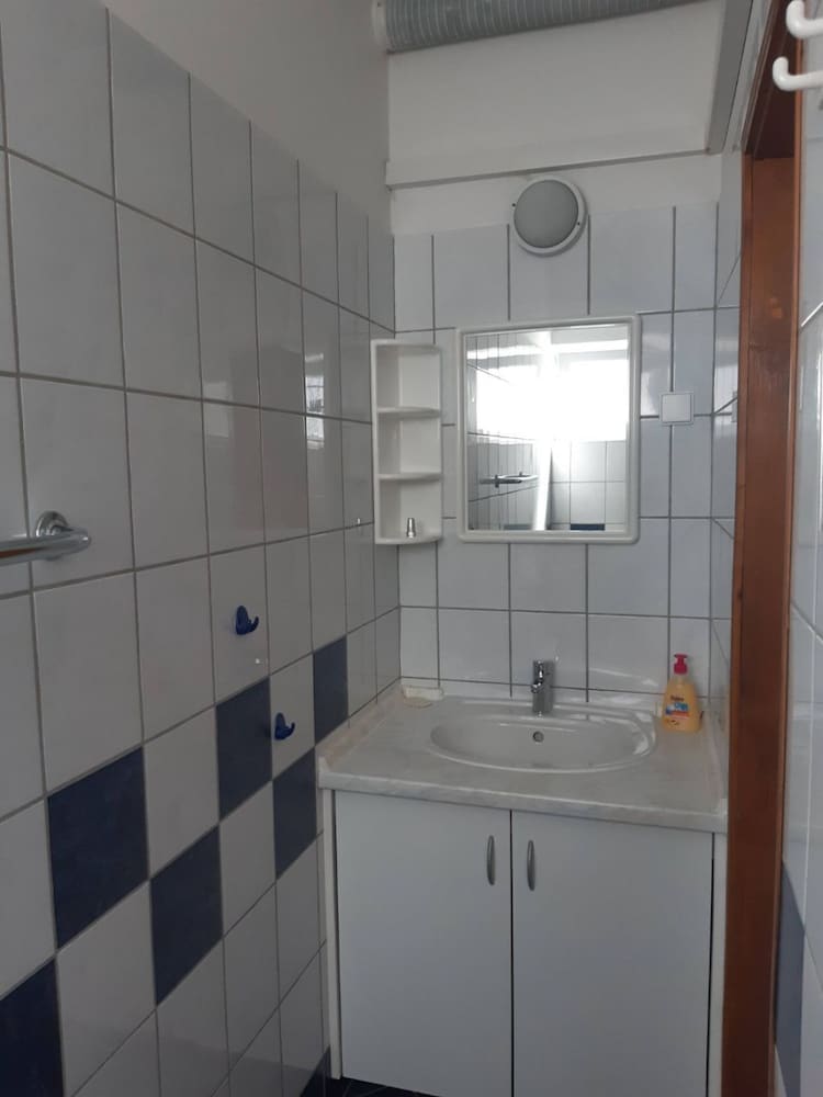 Apartment (Mario - afordable & close to center -) photo 3