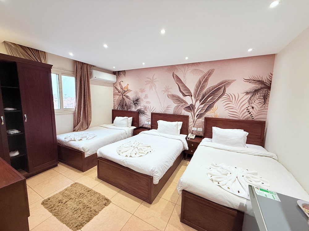 Standard Triple Room - Photo 2