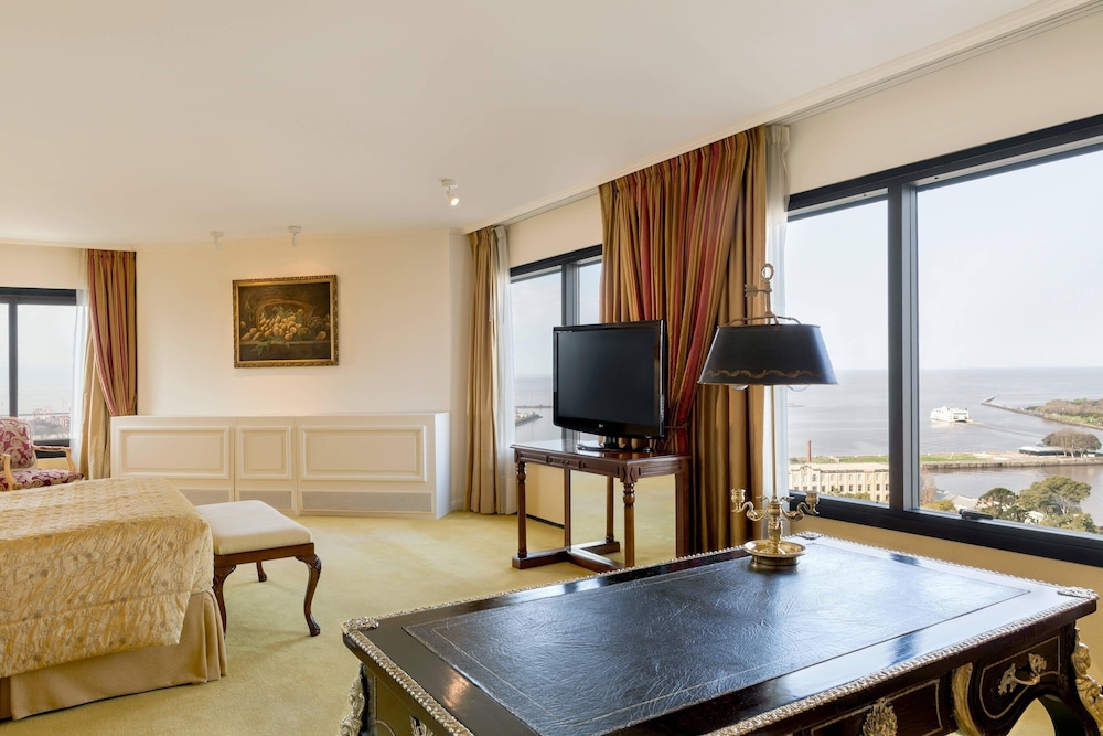 Superior Twin Room - Pool Access