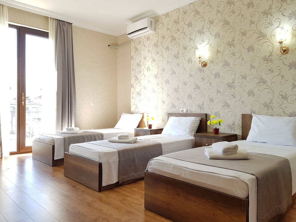 Standard Triple Room, Balcony