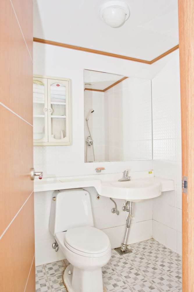 Room, 2 Bedrooms, Sea View photo 3