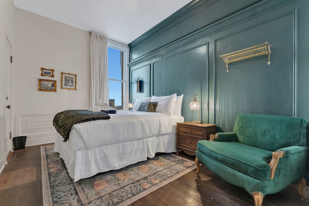 Two Room Double Queen - Suite 14 photo 1