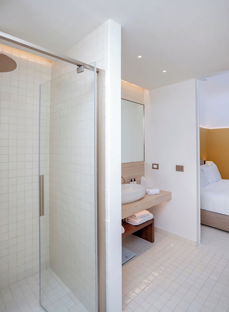 Standard Double Room, Balcony - Photo 2