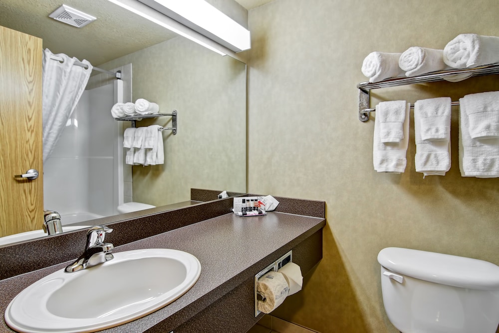 Room, Multiple Beds, Non Smoking - Photo 4