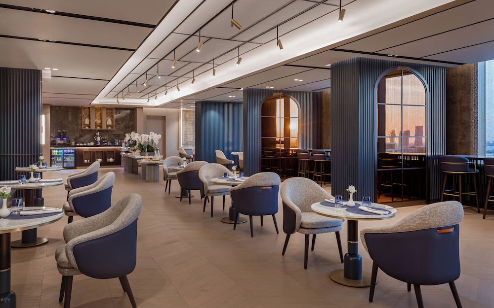 Suite, 1 King Bed, Club Lounge Access (High Floor) - Photo 10