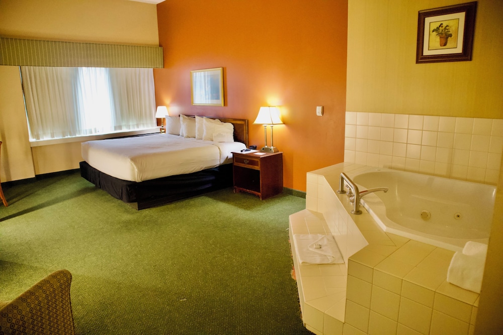 Superior Room, Accessible Bathtub