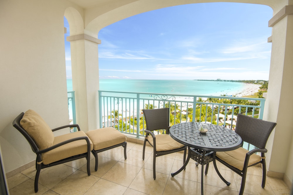 Junior Suite, 1 King Bed, Oceanfront - Photo 7