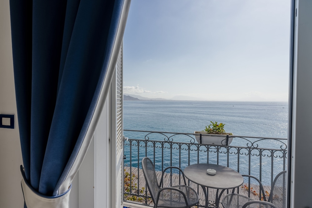 Comfort Double Room, 1 Queen Bed with Sofa bed, Sea View