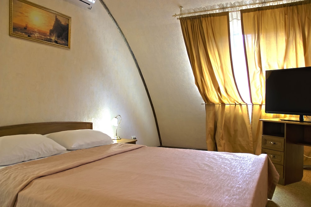 Economy Double Room photo 1