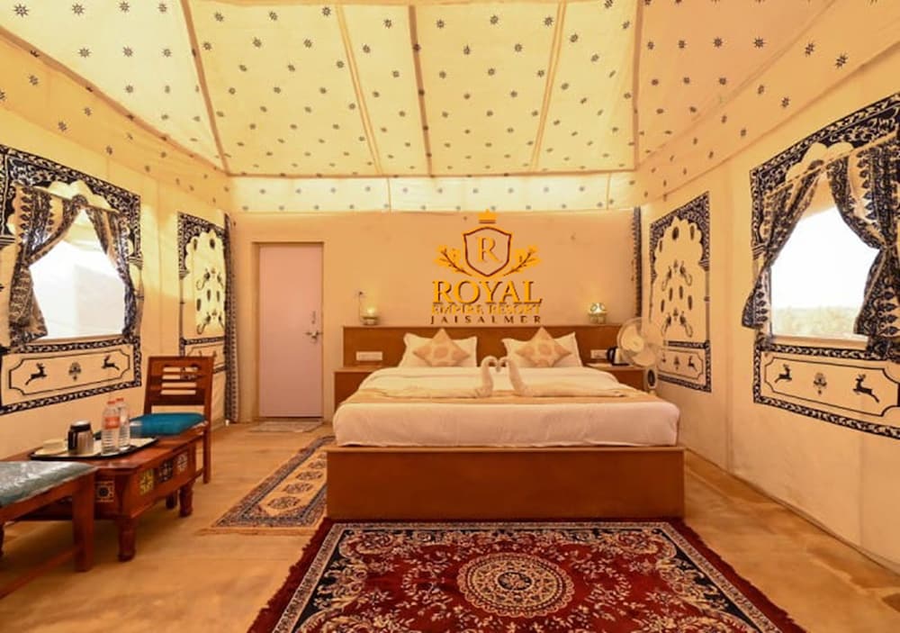 Family Tent, 1 King Bed, Non Smoking, Desert View