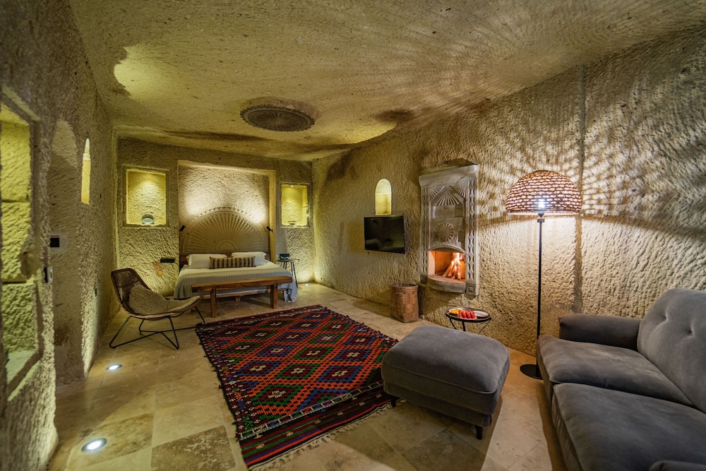 Elite Suite - Photo 1