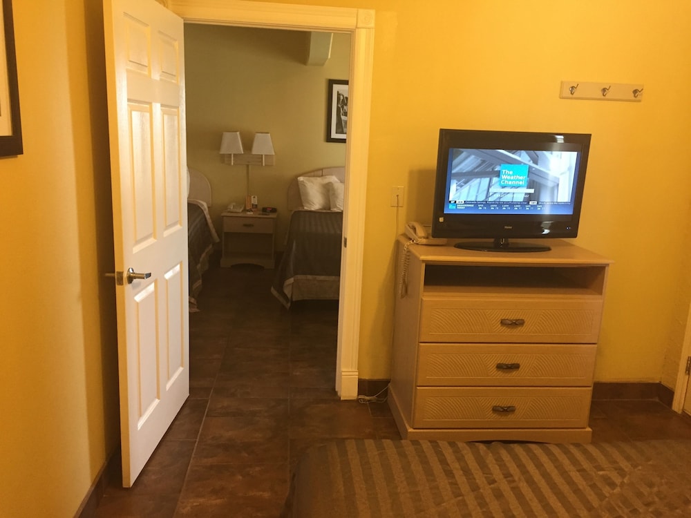 Efficiency, Room, Multiple Beds, Non Smoking - Photo 4