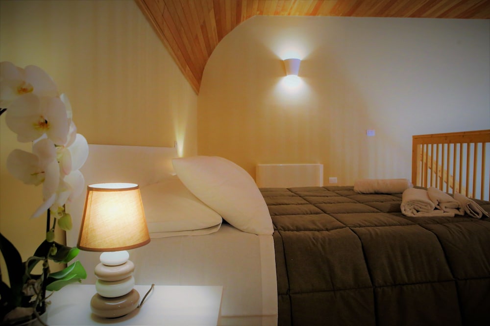 Deluxe Duplex, Multiple Beds, City View