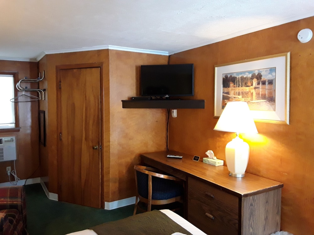 Economy Room photo 3