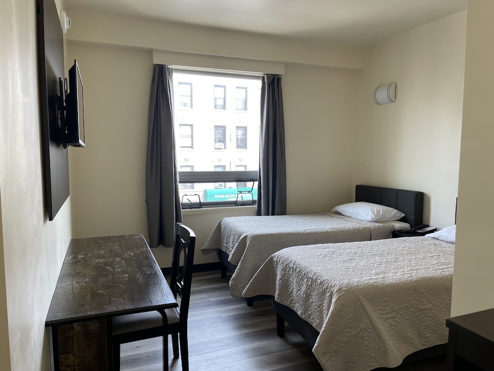 Economy Twin Room, 2 Twin Beds, Non Smoking photo 1