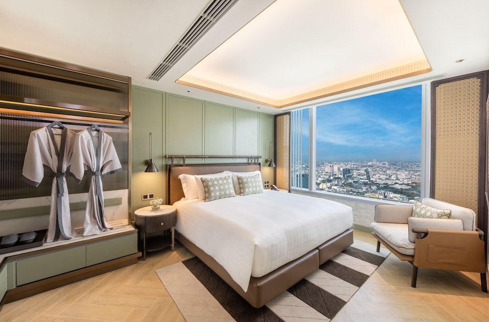 Premium Two Bedroom Suite with Lounge Access thumbnail 5