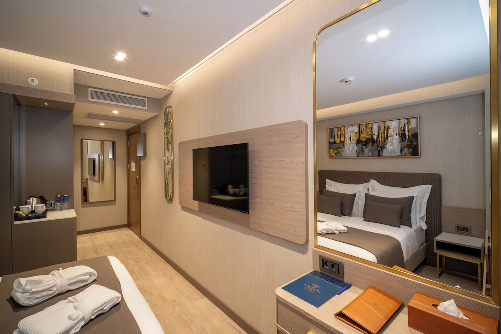 Standard Room photo 2