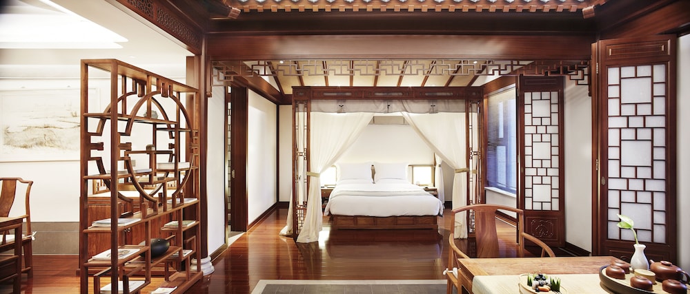 Boutique King Room