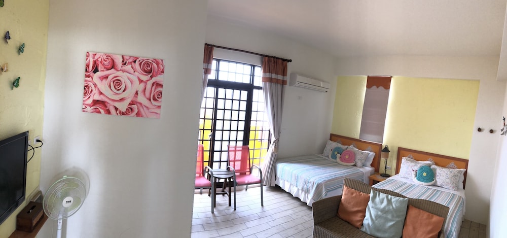 Standard Quadruple Room, 2 Double Beds, Non Smoking photo 1