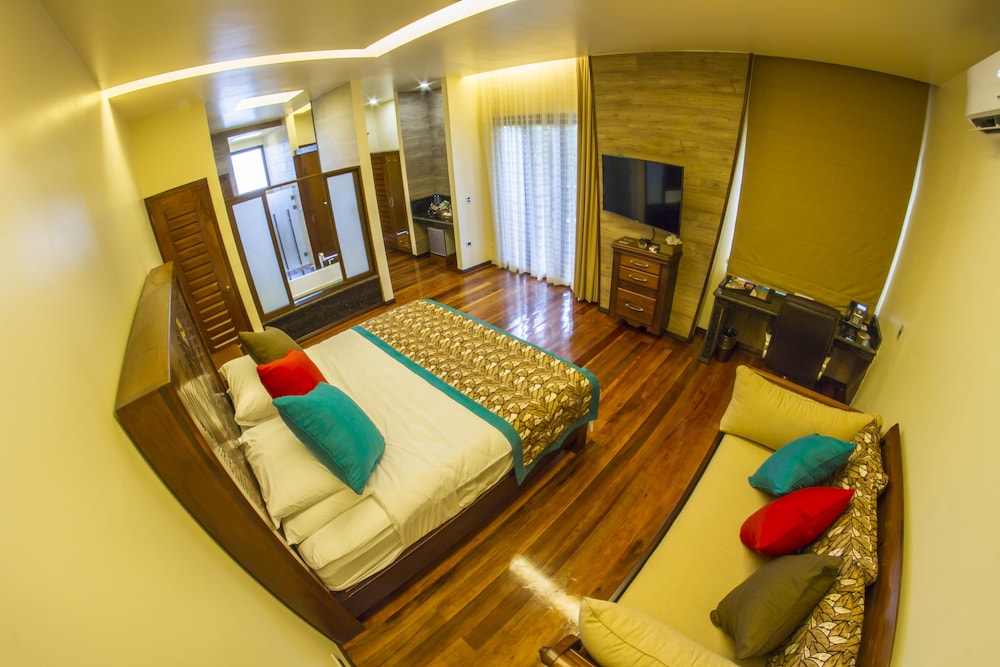 Junior Suite - Photo 11