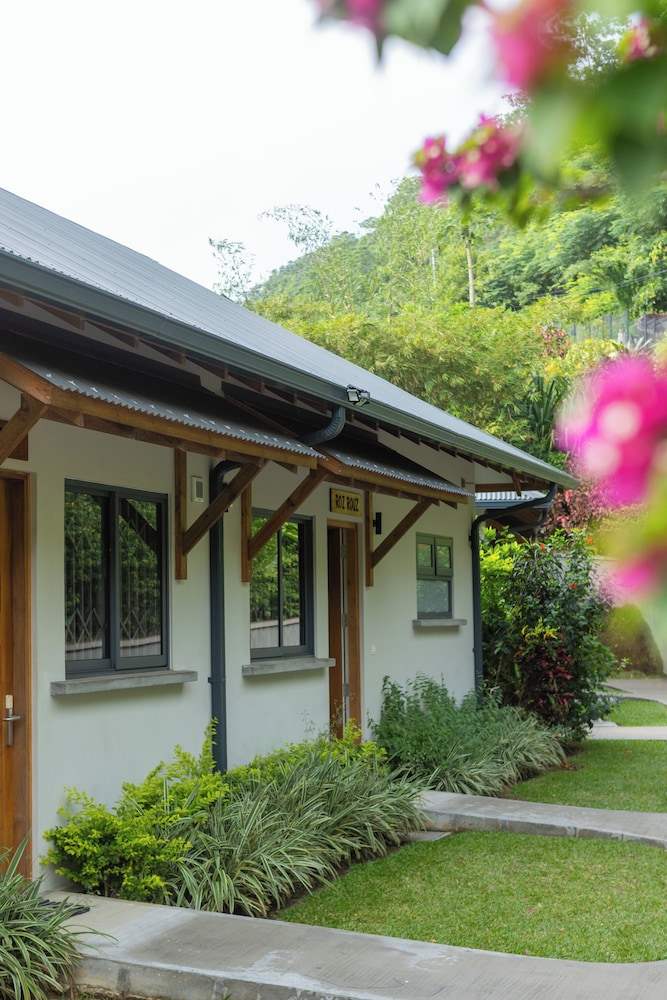Classic Chalet, 1 Bedroom, Ocean View, Garden Area photo 2