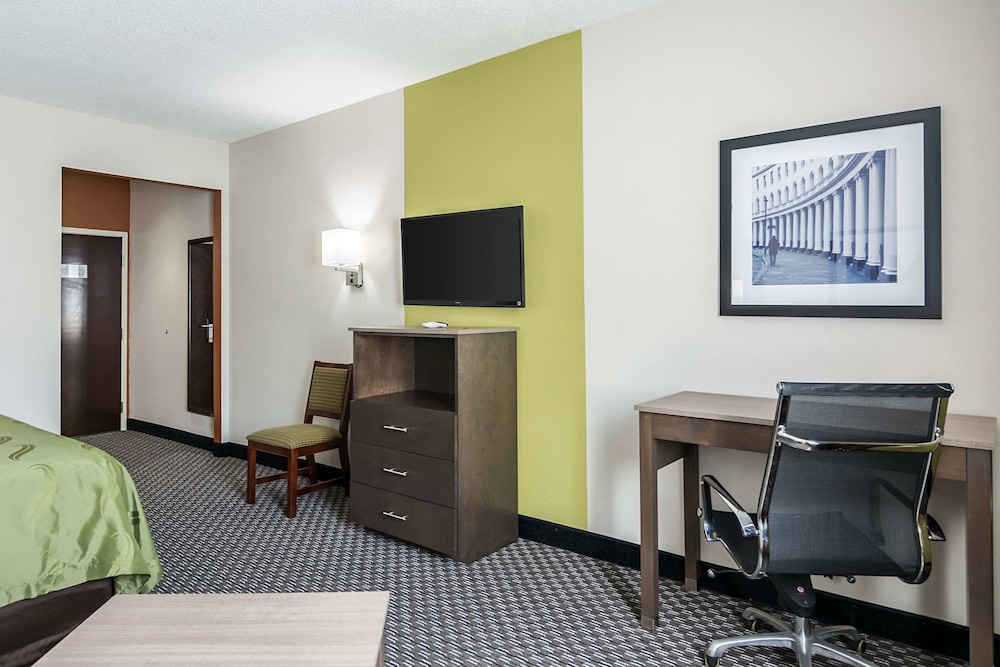 Standard Room, Non Smoking - Photo 4